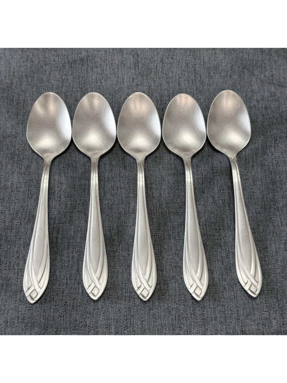 5 Hampton Silversmiths Lace Frosted Place Oval Soup Spoons Stainless Flatware